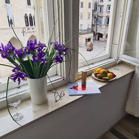 Old Square View Apartment Split Buitenkant foto