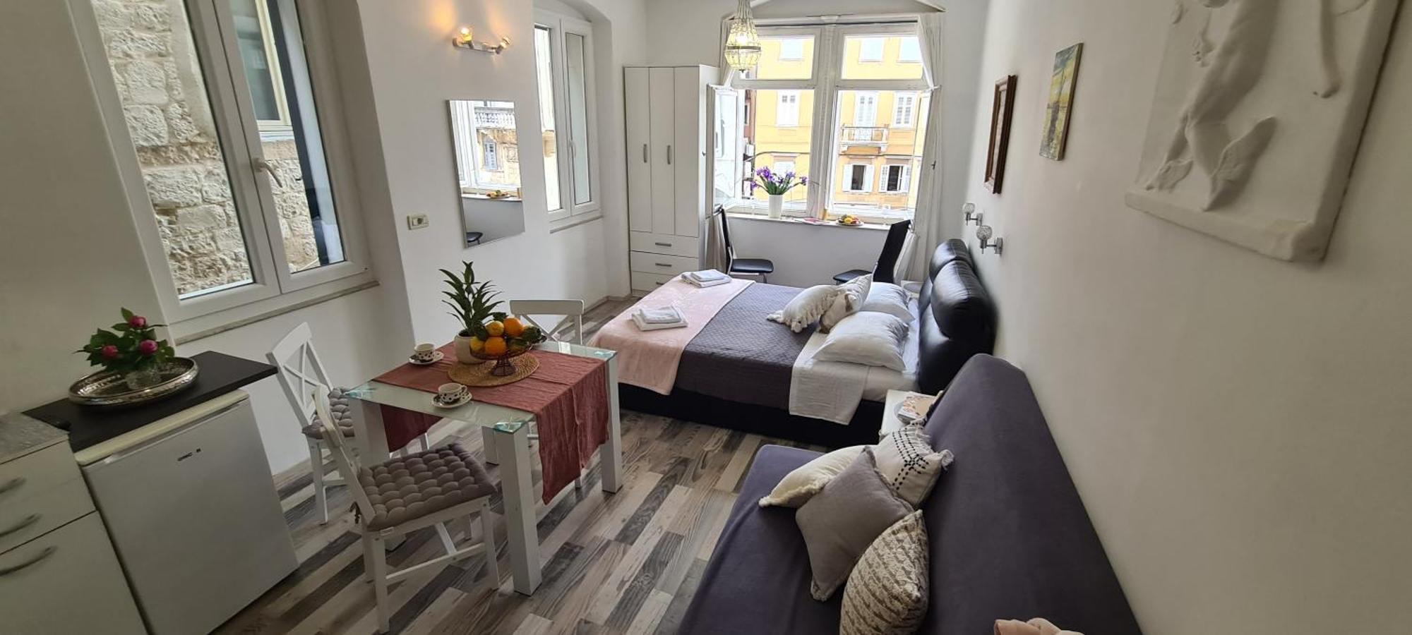 Old Square View Apartment Split Buitenkant foto