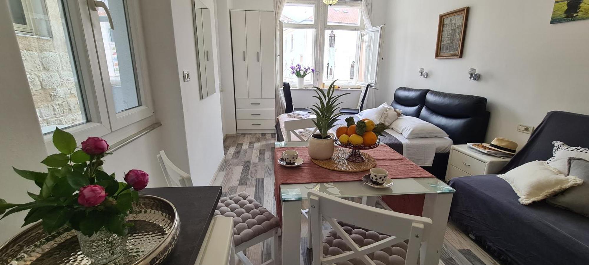 Old Square View Apartment Split Buitenkant foto