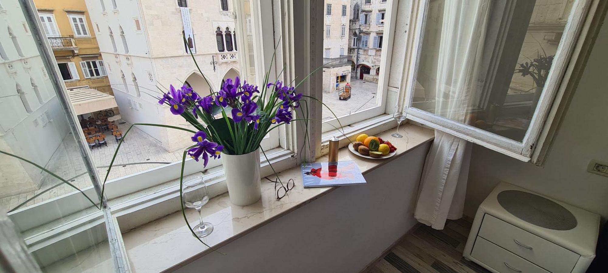 Old Square View Apartment Split Buitenkant foto